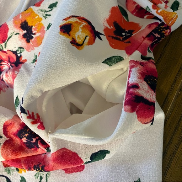 Xtraordinary floral formal dress - Picture 4 of 9